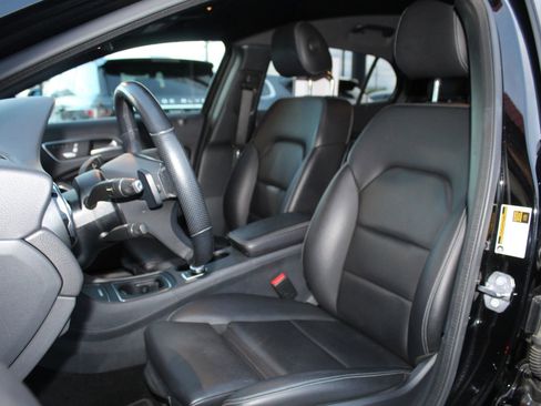 Used 2020 Mercedes-Benz GLA 250 image 15