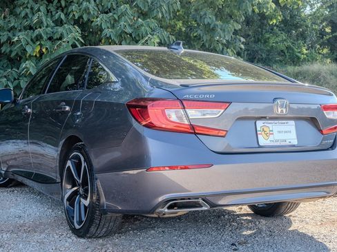 Used 2020 Honda Accord Sport image 3