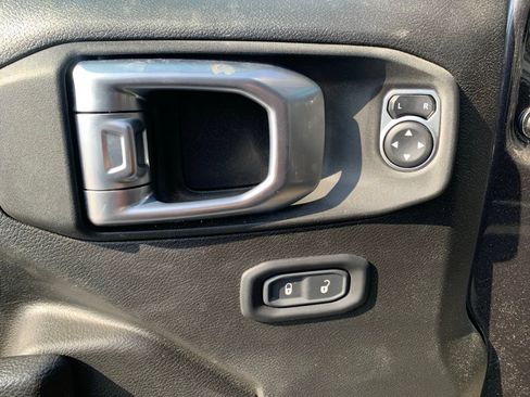 Used 2023 Jeep Gladiator Sport AWD/4WD image 30