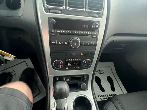 Used 2011 GMC Acadia SLE image 22