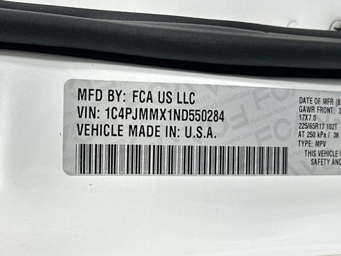 Used 2022 Jeep Cherokee Latitude Lux AWD/4WD image 30