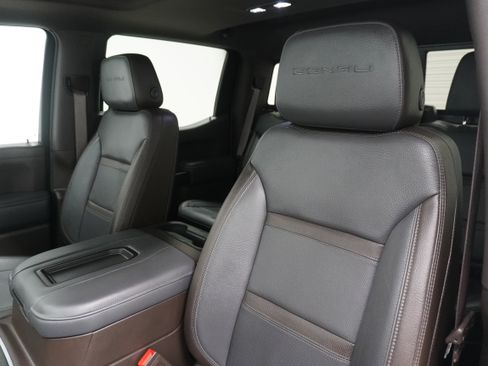 Used 2019 GMC Sierra 1500 Denali w/ Denali Ultimate Package AWD/4WD image 13