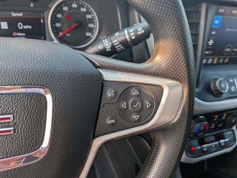 Used 2022 GMC Acadia SLE w/ Driver Convenience Package FWD image 14