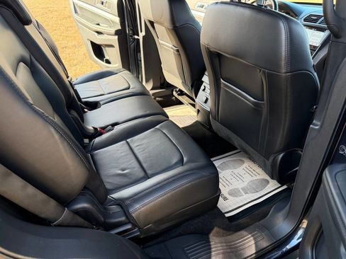 Used 2017 Ford Explorer XLT w/ Equipment Group 202A image 15