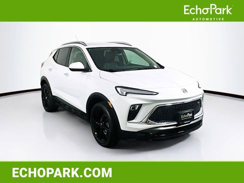 Used 2024 Buick Encore GX Sport Touring image 1
