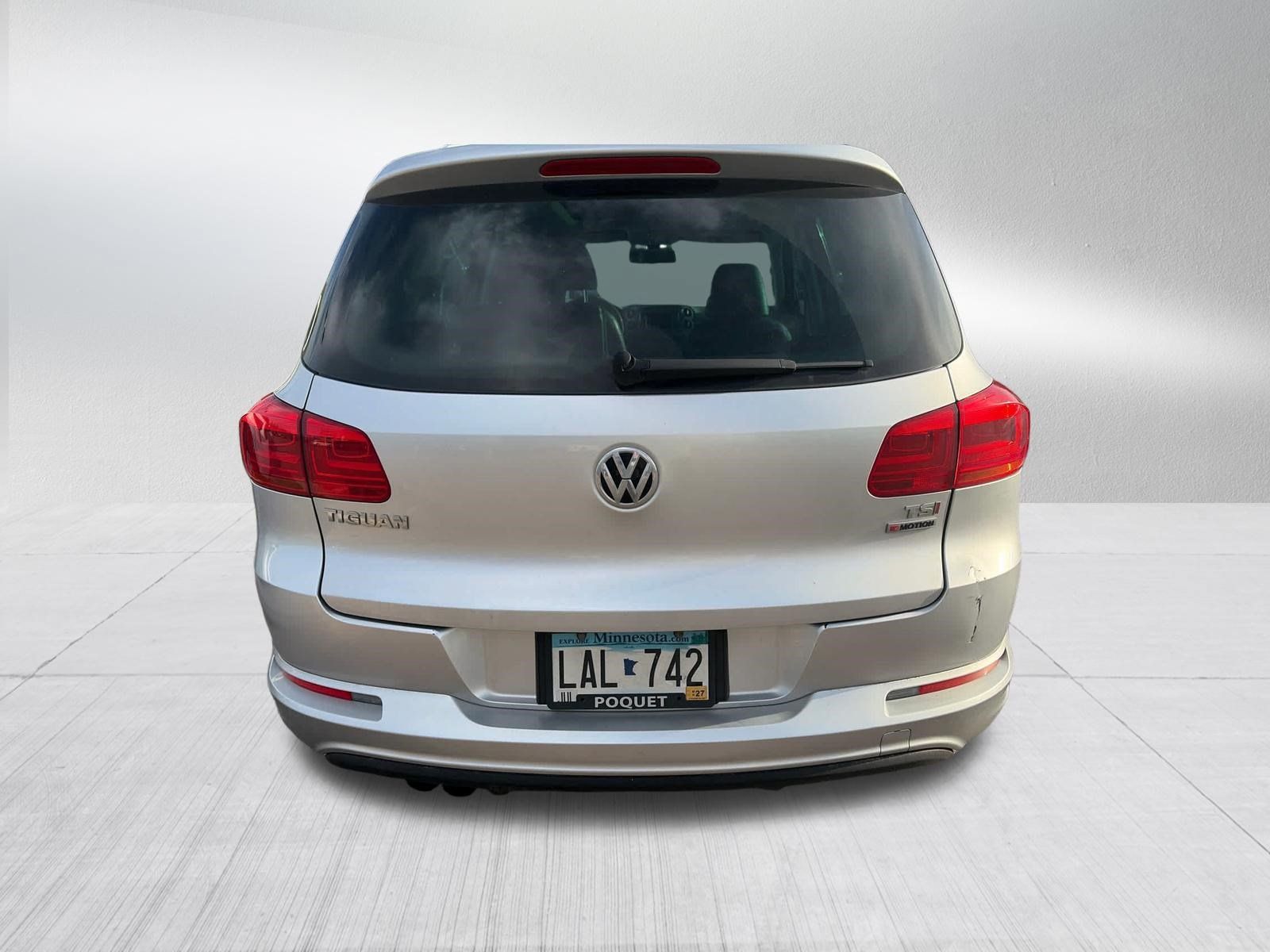 Used 2017 Volkswagen Tiguan Sport AWD/4WD image 4