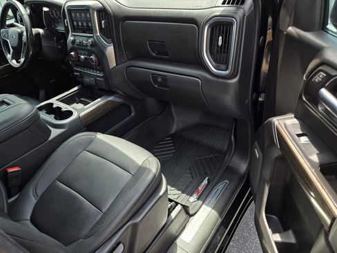 Used 2021 Chevrolet Silverado 1500 LT Trail Boss w/ Convenience Package II AWD/4WD image 8