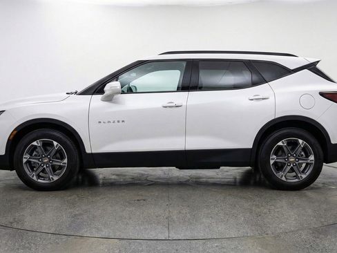 Used 2025 Chevrolet Blazer LT FWD image 5