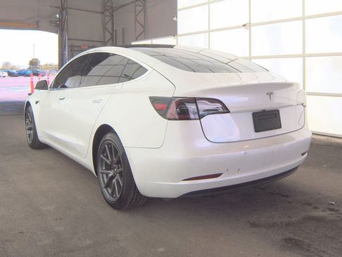 Used 2020 Tesla Model 3 Standard Range RWD image 6