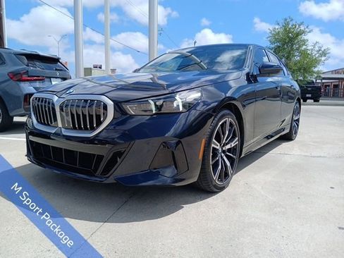 Certified 2025 BMW 530i w/ M Sport Package image 3