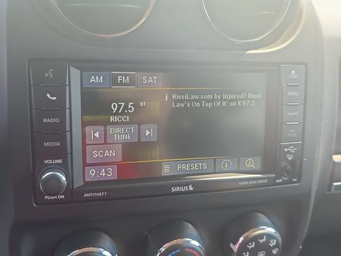 Used 2017 Jeep Patriot High Altitude AWD/4WD image 21