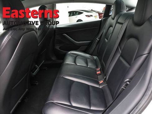 Used 2020 Tesla Model 3 Standard Range Plus RWD image 19