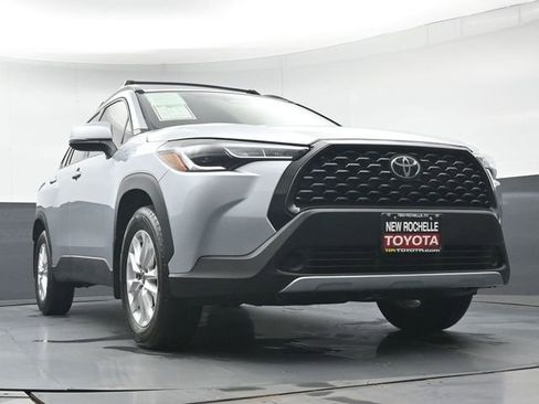 Certified 2024 Toyota Corolla Cross LE image 38