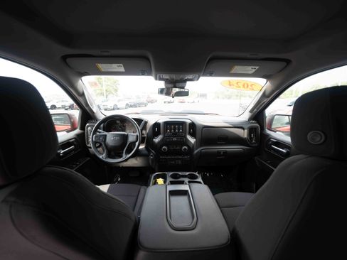 Used 2024 Chevrolet Silverado 1500 Custom Trail Boss w/ LPO, Dark Essentials Package AWD/4WD image 19
