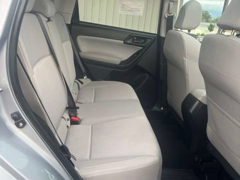 Used 2017 Subaru Forester 2.5i Premium w/ All-Weather Package AWD/4WD image 31