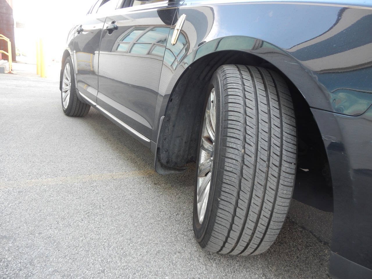 Used 2011 Lincoln MKS AWD w/ 102A Rapid Spec Order Code image 24