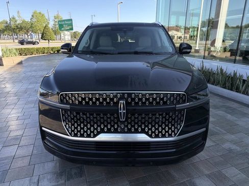New 2026 Lincoln Navigator L Reserve AWD/4WD image 6