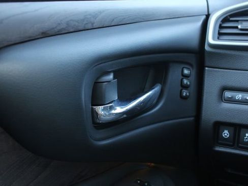 Used 2019 Nissan Murano Platinum w/ Cargo Package FWD image 8