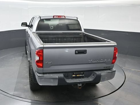 Used 2017 Toyota Tundra SR5 AWD/4WD image 12