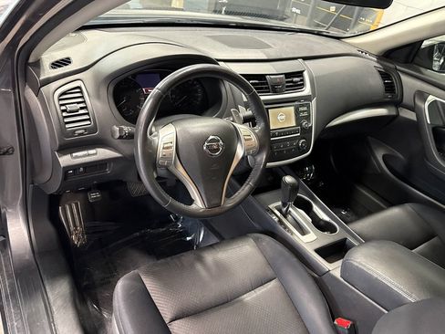 Used 2016 Nissan Altima 2.5 SR FWD image 6
