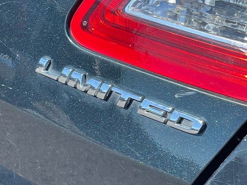Used 2015 Ford Taurus Limited FWD image 9