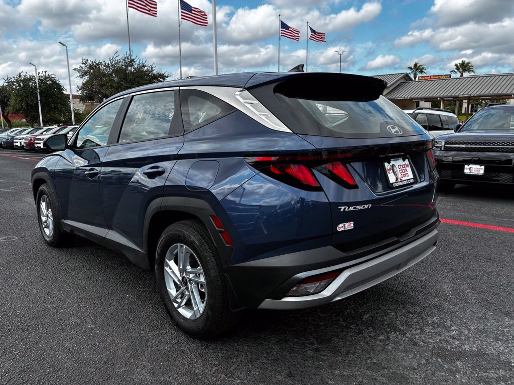 Certified 2026 Hyundai Tucson SE FWD image 3