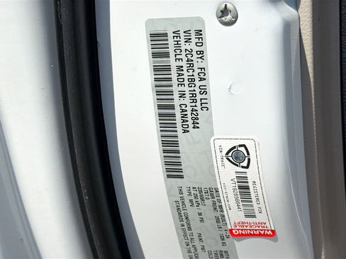 Used 2024 Chrysler Pacifica Touring-L image 38