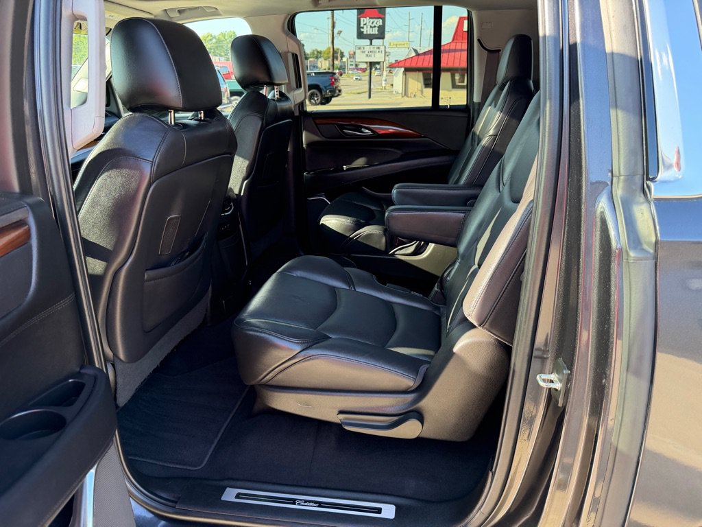 Used 2018 Cadillac Escalade ESV Premium Luxury AWD/4WD image 26