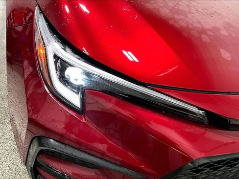 Used 2025 Toyota Corolla SE image 30