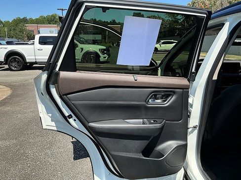 Certified 2023 Nissan Rogue SV w/ SV Premium B Package FWD image 22