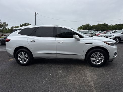 Used 2020 Buick Enclave Essence FWD image 6