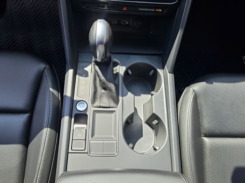 Used 2019 Volkswagen Atlas SE FWD image 16