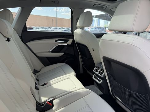 Used 2025 Audi Q5 Premium AWD/4WD image 42