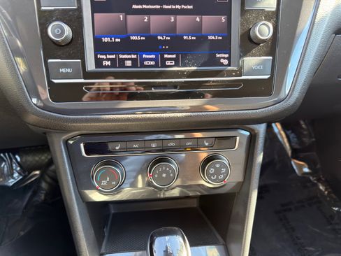 Used 2024 Volkswagen Tiguan S image 32