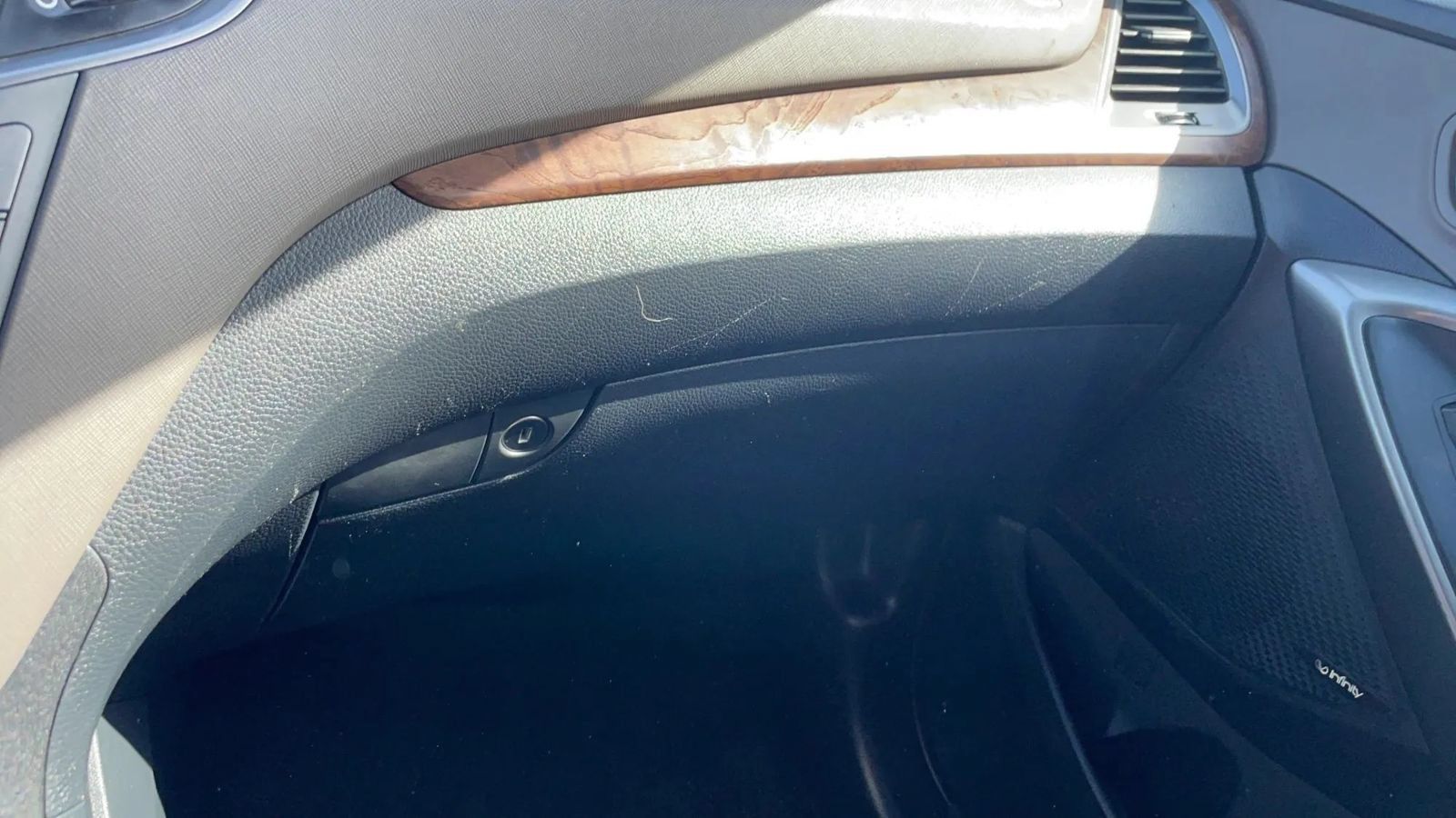 Used 2018 Hyundai Santa Fe FWD image 19
