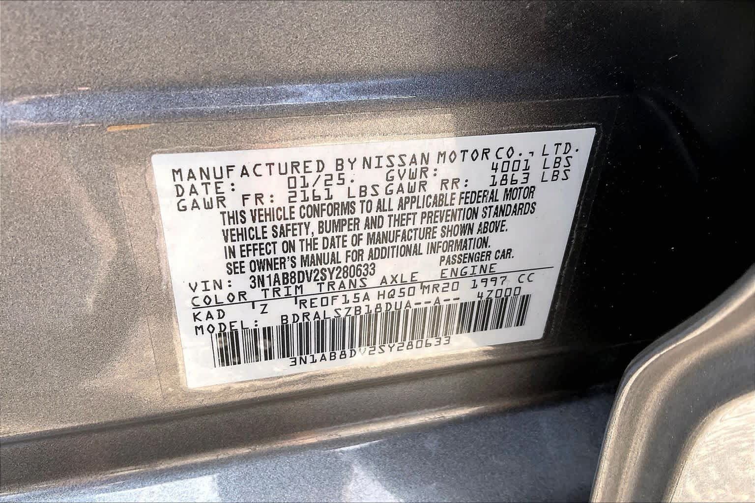Used 2025 Nissan Sentra SR w/ SR Premium Package FWD image 33