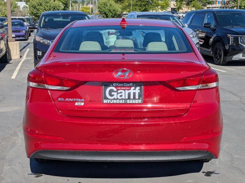 Used 2017 Hyundai Elantra SE FWD image 5
