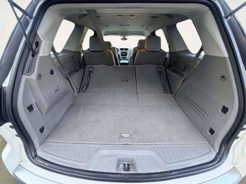 Used 2015 GMC Acadia SLE FWD image 6