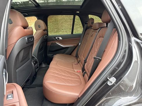 Used 2023 BMW X5 xDrive40i w/ Climate Comfort Package image 27