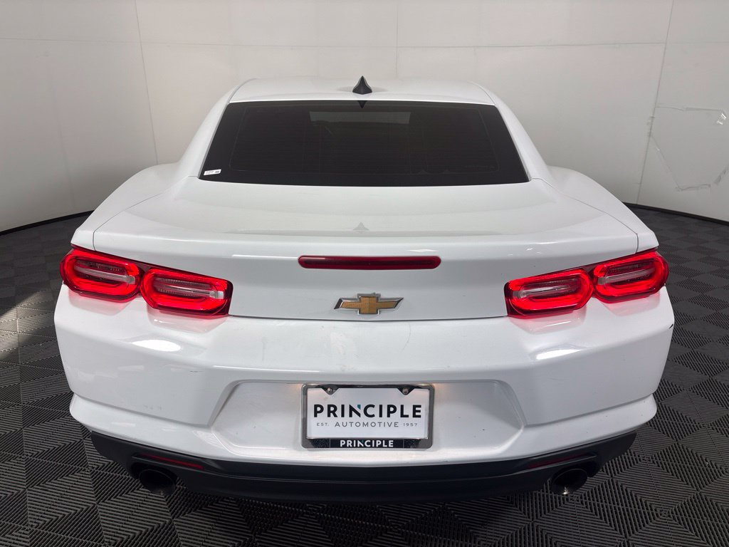 Used 2020 Chevrolet Camaro LT RWD image 6