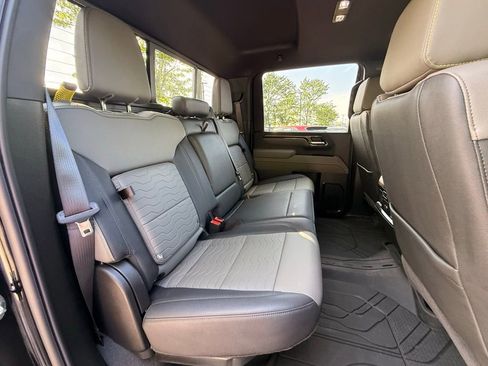Used 2026 Chevrolet Silverado 2500 ZR2 AWD/4WD image 40
