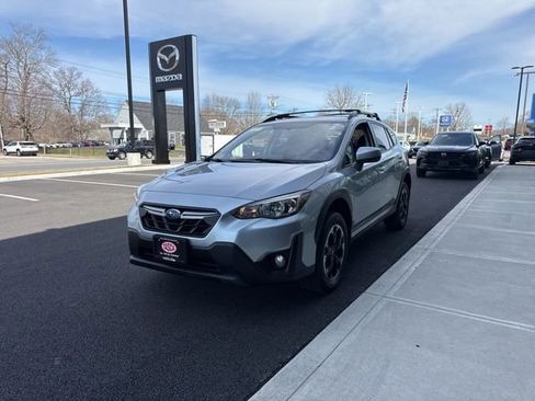 Used 2022 Subaru Crosstrek 2.0i Premium image 6