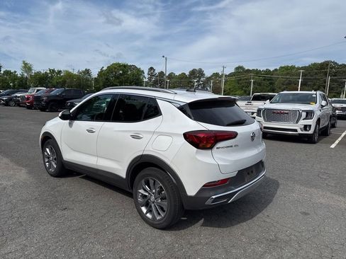 Used 2023 Buick Encore GX Essence w/ Experience Buick Package image 5