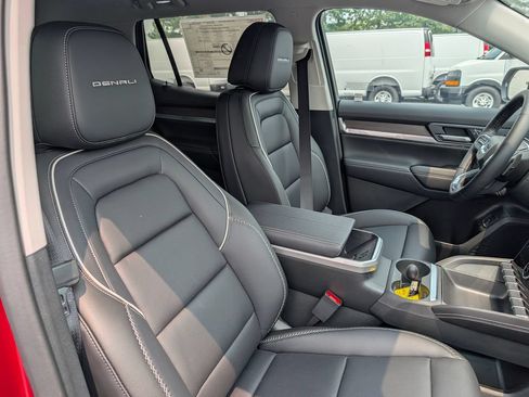 New 2027 GMC Terrain Denali w/ LPO, Floor Liner Package AWD/4WD image 12