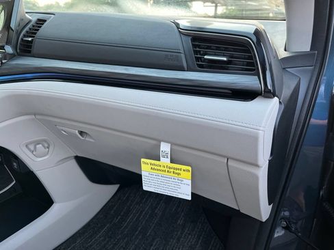 Certified 2026 Honda Odyssey Elite image 31