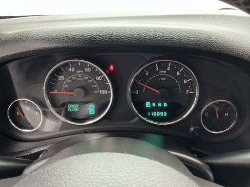 Used 2013 Jeep Wrangler Unlimited Sport image 10