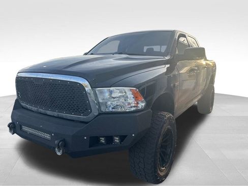 Used 2019 RAM 1500 Big Horn image 3