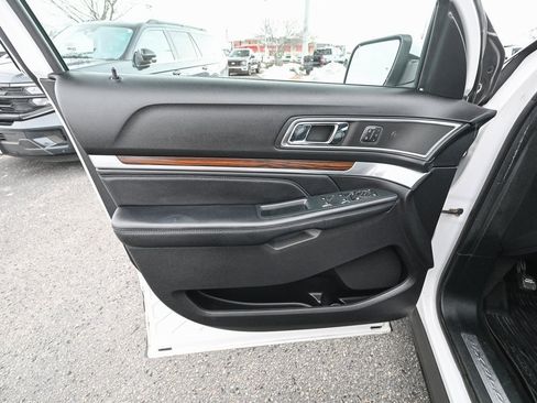 Used 2019 Ford Explorer Limited w/ Ford Safe & Smart Package image 21