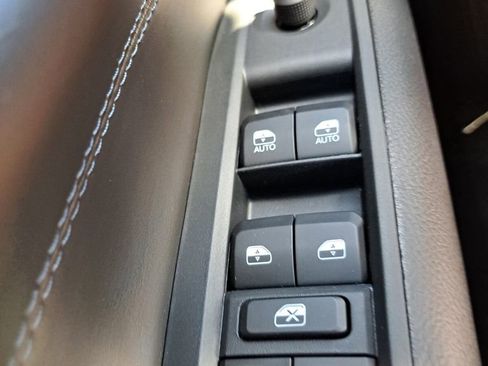 New 2026 Jeep Compass Latitude image 17