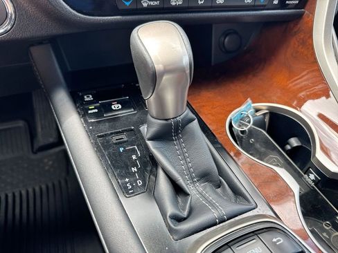 Used 2017 Lexus RX 350 AWD w/ Premium Package image 18